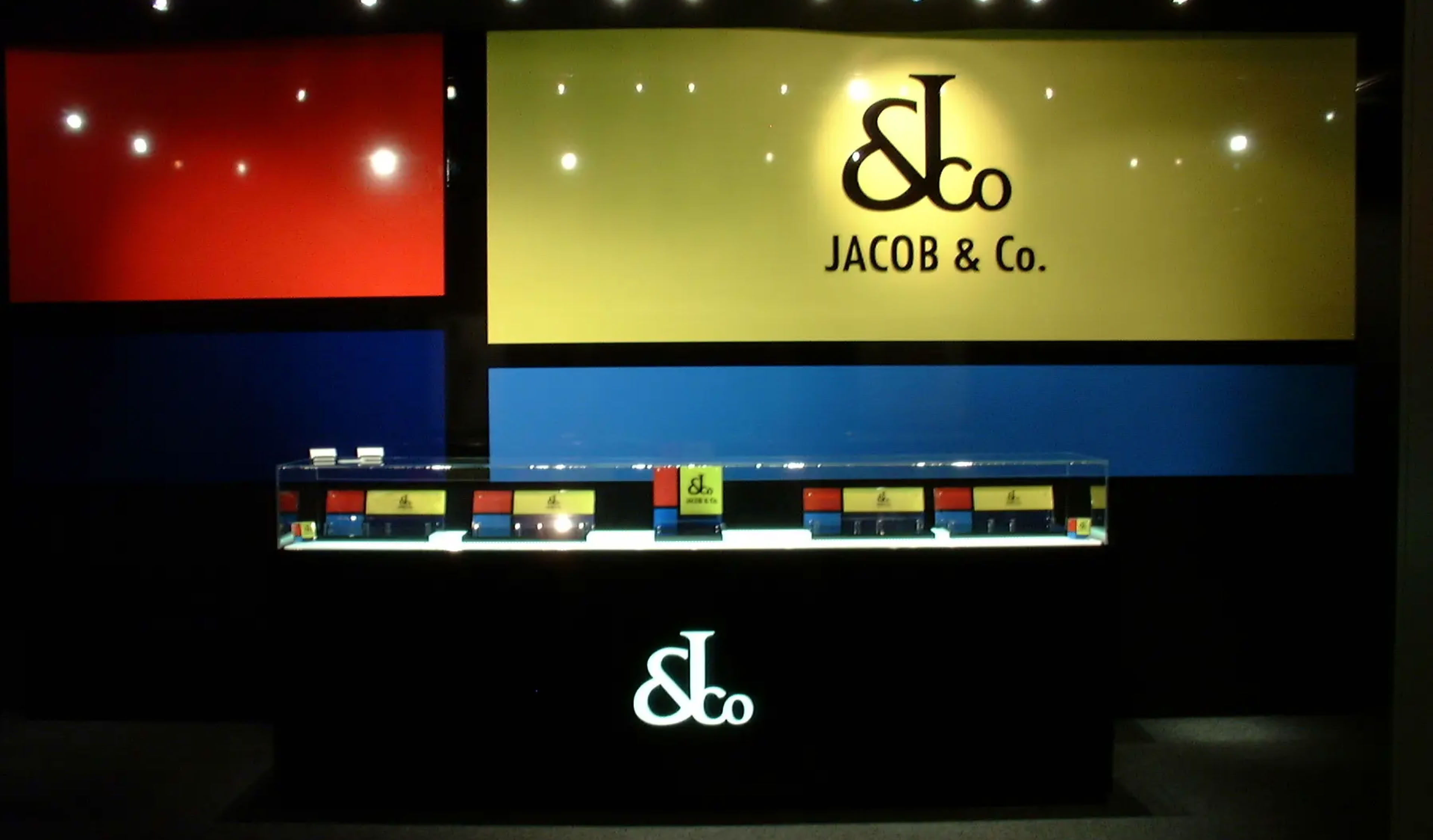 Jacob & Co.’s initial Baselworld exhibition stand. Swiss Packaging fully managed the project—from concept through execution—enabling the brand’s entry into the Swiss watchmaking industry.